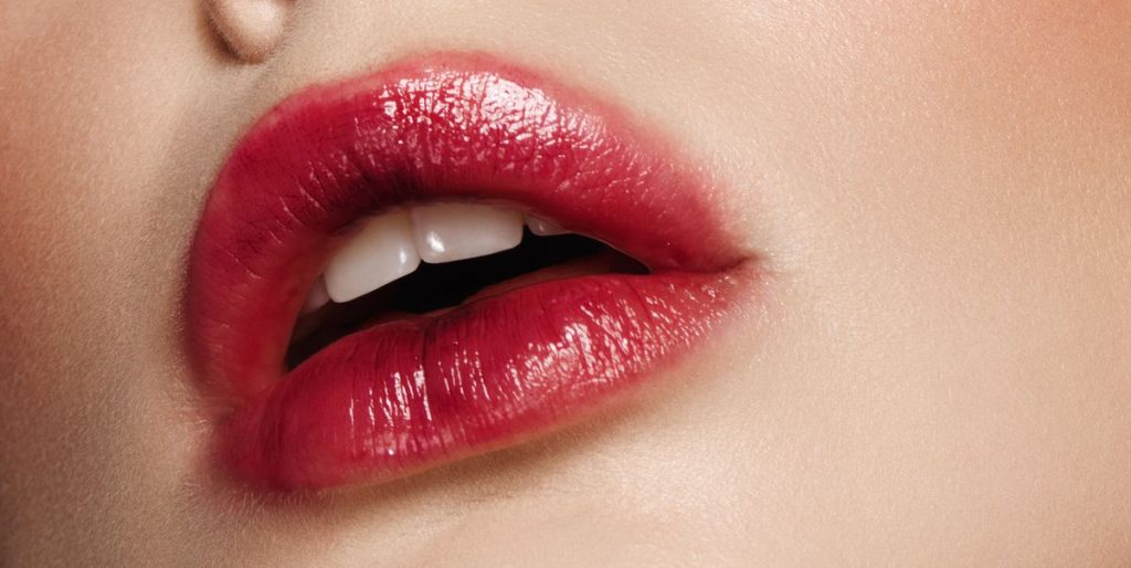 The Best Dupes of The Viral Clinique Black Honey Sold Out Lipstick