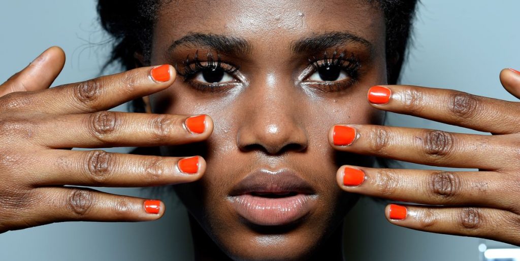 15 Best Gentle Nail Polish Removers 2021